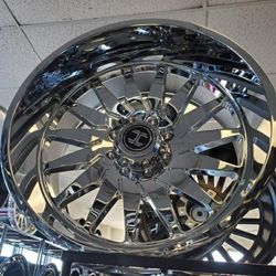 Rines Cromados Hardcore 20x10 con llantas 33/1250/20