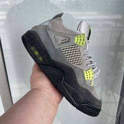 Jordan 4 neon size 10  OG