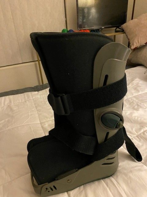 Orthopedic Boot Size Medium $20