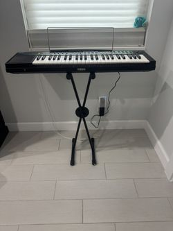 Yamaha PSR-12 Portable Keyboard