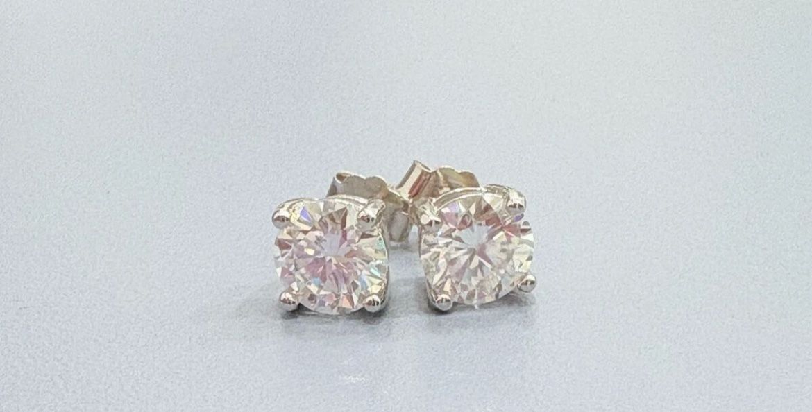 5mm Grade D VVs1 Earring Studs 💎