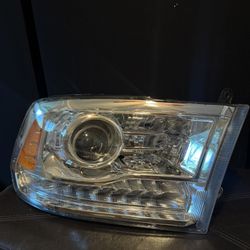 Headlight Ram 1500