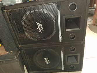 Pair of Peavy speakers up.for sale