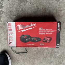 Milwaukee M18 Battery Set 