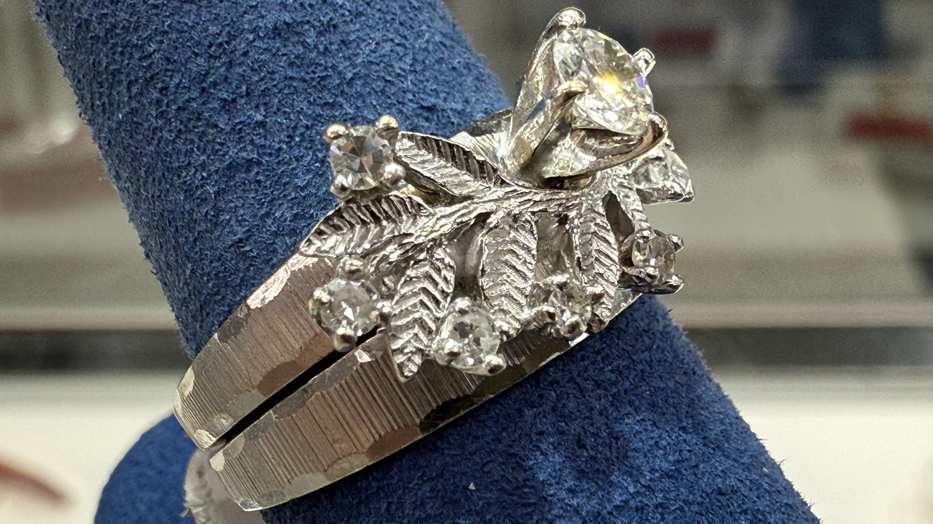 18K Wedding Ring