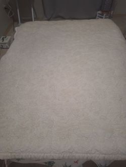 Queen size matress