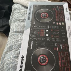 Mixtrack Numark and presound eris3.5 