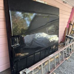 Hard Bed Cover For Chevy Silverado 2005 82”x70”