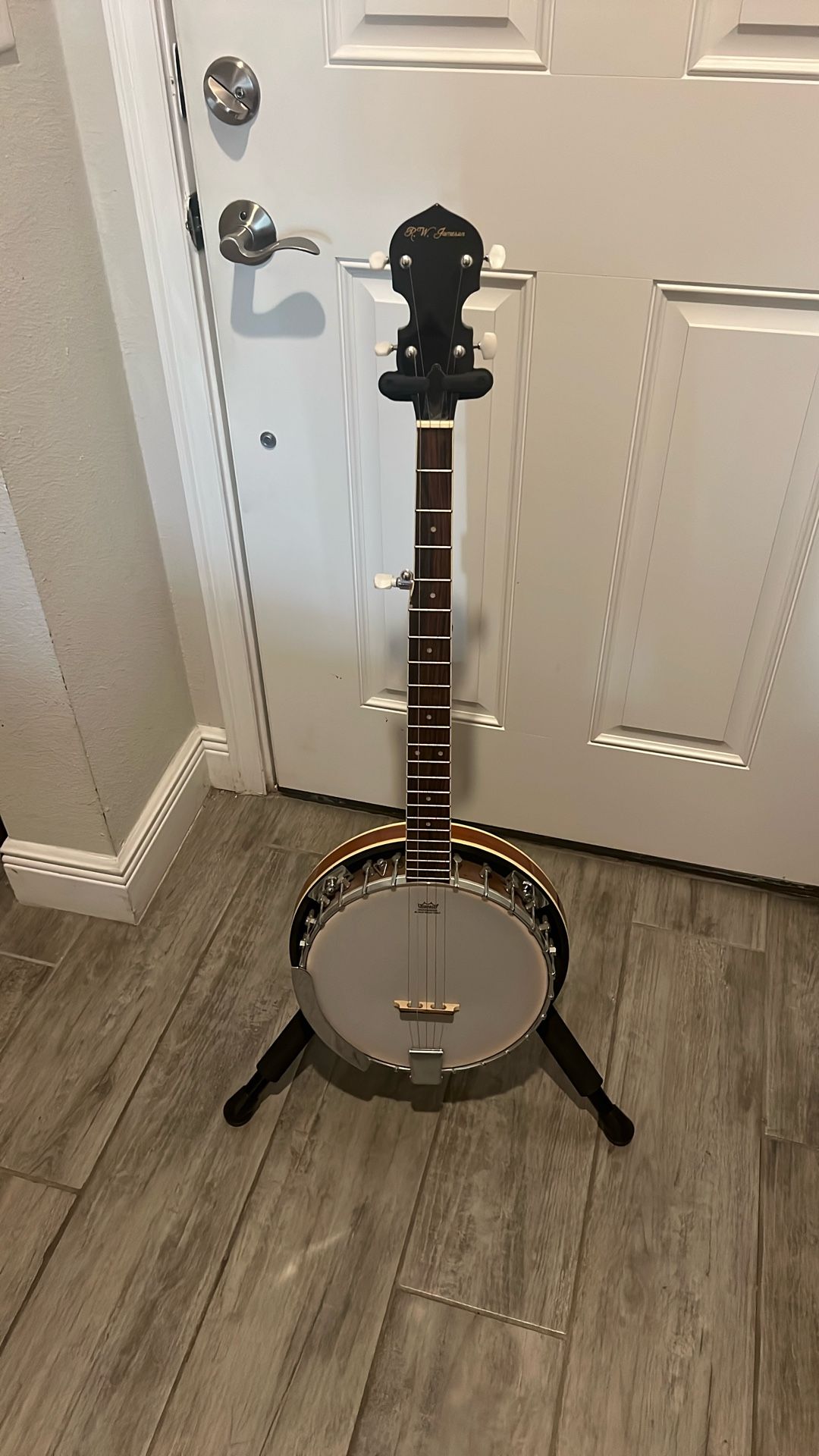 RW Jameson Banjo