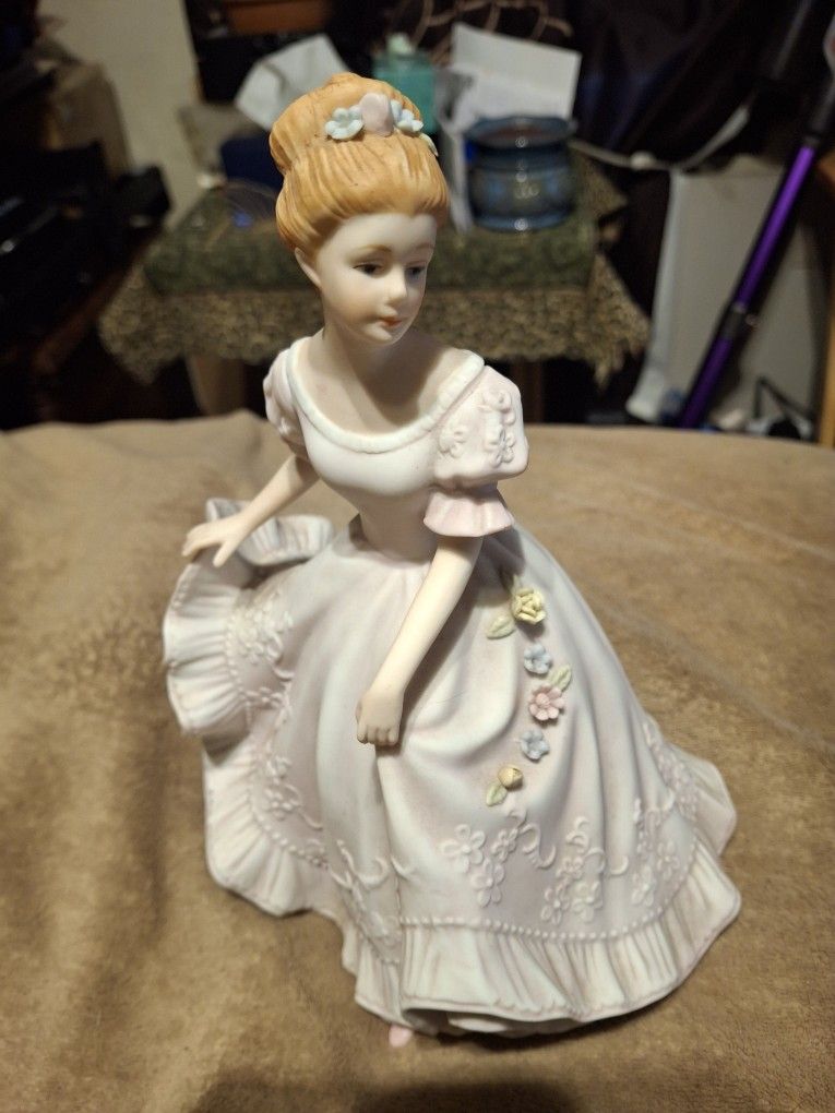 1993 Porcelain "Lady Caroline " Figurine