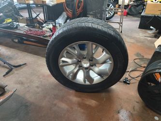 2014 To 2017 Infiniti QX80 Wheel And Tire