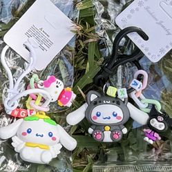 New!!!! Hello Kitty Sanrio Friends Key Chains