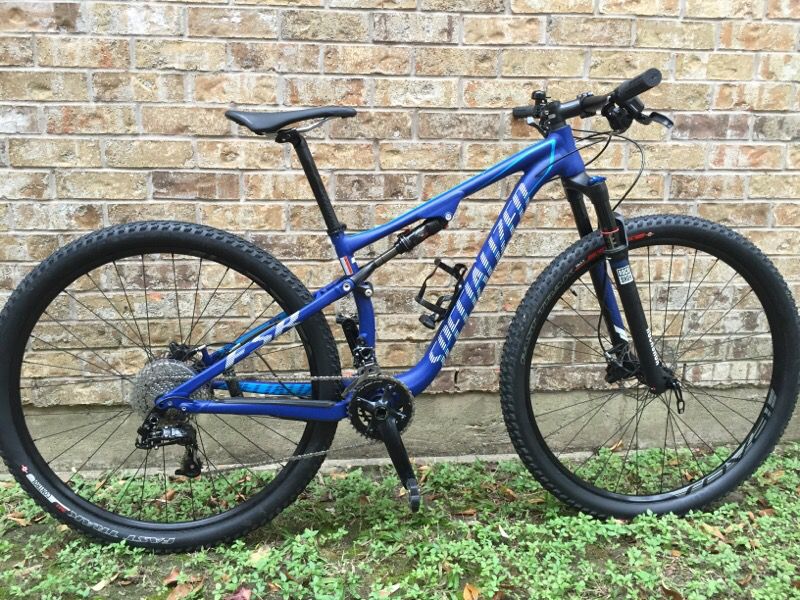 2015 Specialized Epic Comp 29er (small) MountAin bike....