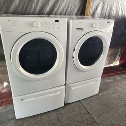 Frigidaire Front Load Washer&Dryer Set 