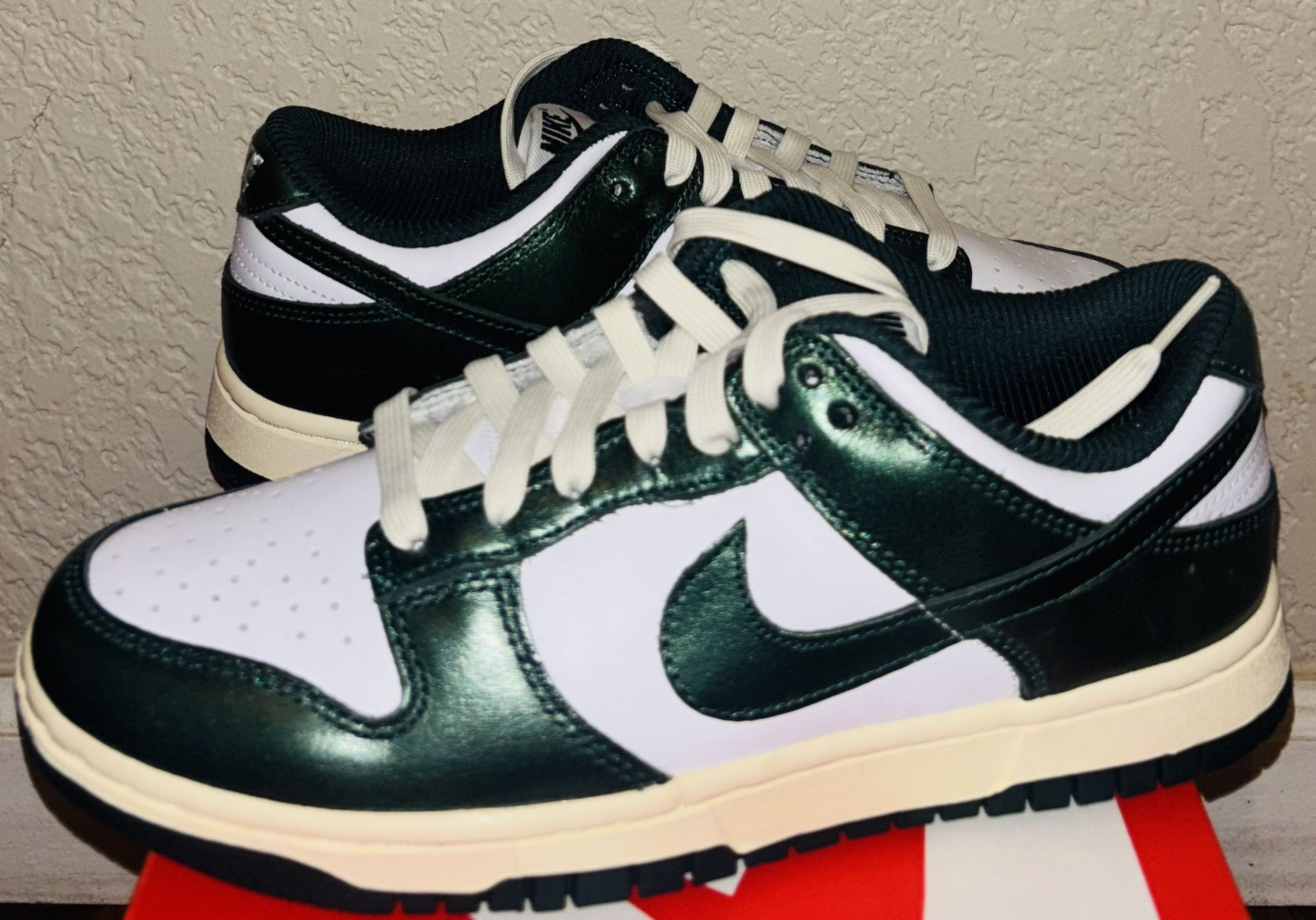 NIKE DUNK LOW VINTAGE GREEN FOR SALE