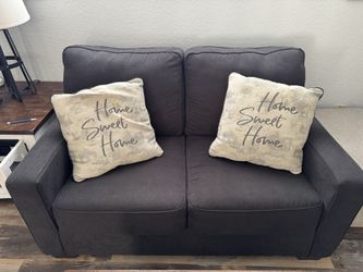 Love seat 60 X 40