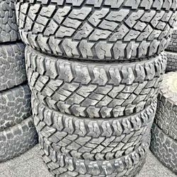 37x12.50/17 Cooper vendo un set de llantas usadas excelente condiciones de vida las 4 ✅🤩I am selling a set of used tires, all 4 in excellent living c