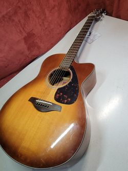 Yamaha FGX700SC Acoustic-Electric Guitar