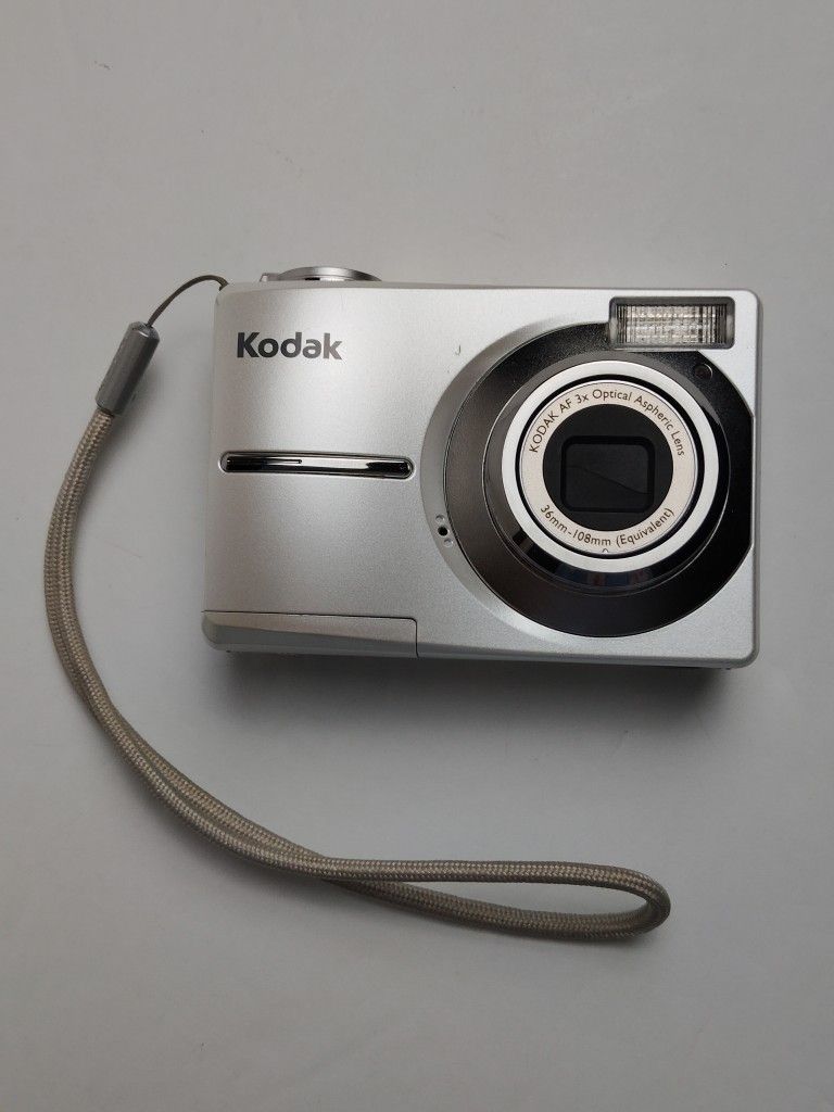 Kodak EasyShare C613 White Silver Digital Camera 3X Optical Zoom 6.2MP