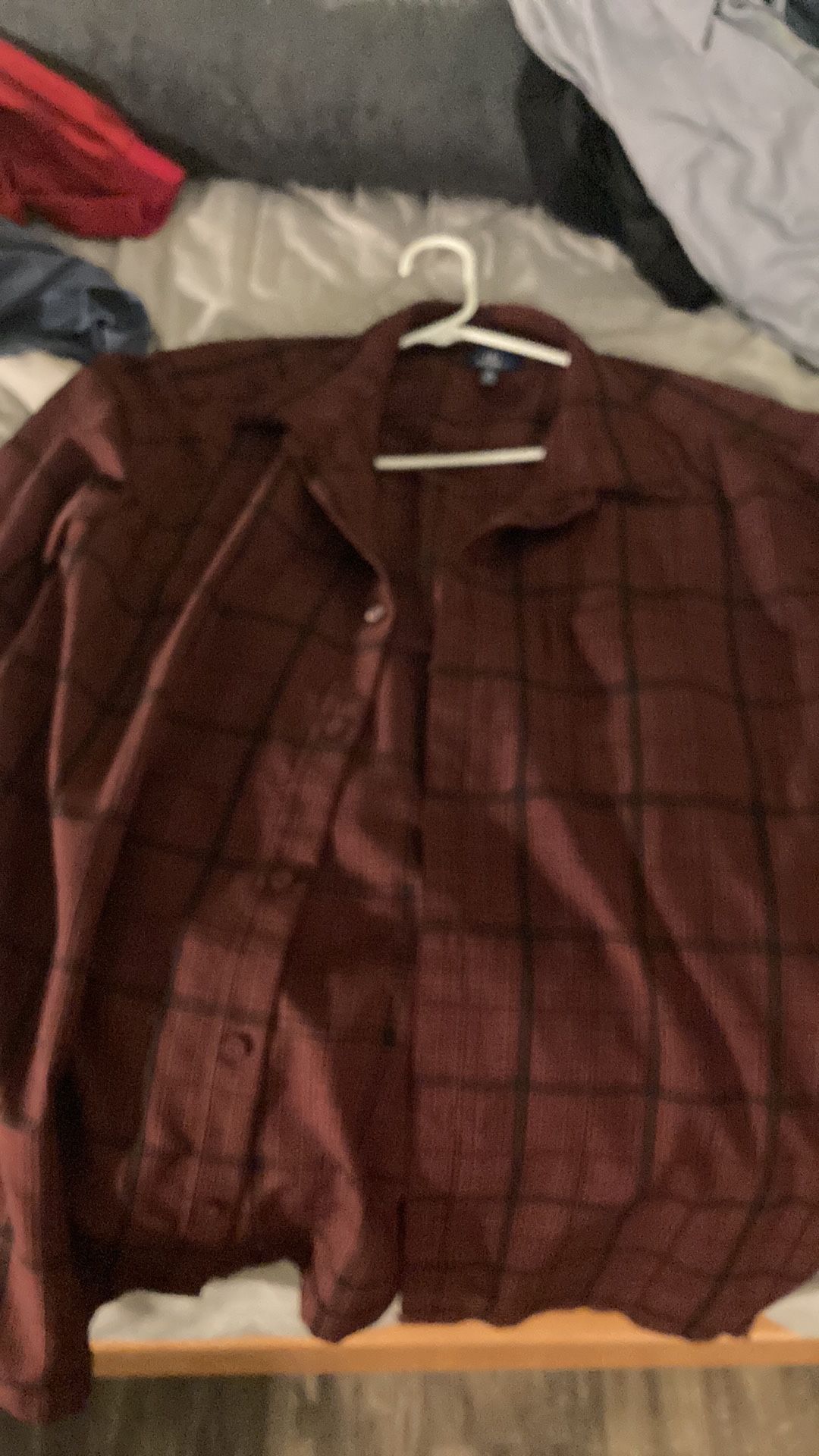  Men’s short sleeve dress shirt