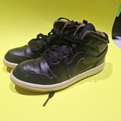 JORDAN 1 KIDS SZ 2Y