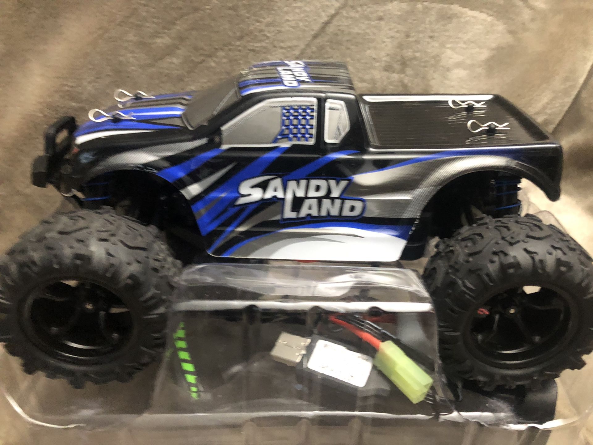 PXtoys 1/18 2.4G 4WD Sandy Land Monster Truck HJ209131 RC Car