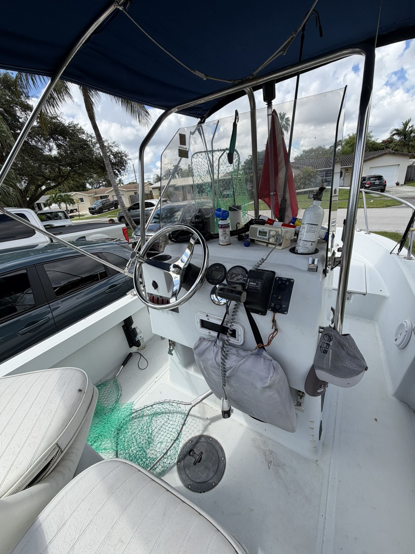 1994 Boston whaler Outrage