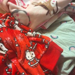 Free Toddler’s Clothes* In The Alleyway *