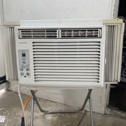 Frigidaire Window AC UNIT 