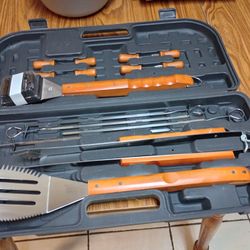 Mr.  Bar-B-Q Brand New  15 Piece BBQ Set