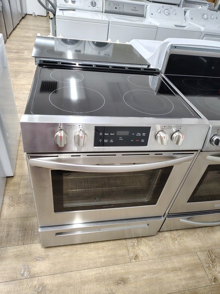 Frigidaire Top Glass Eléctric 220v Stove In Excellent Working Condition