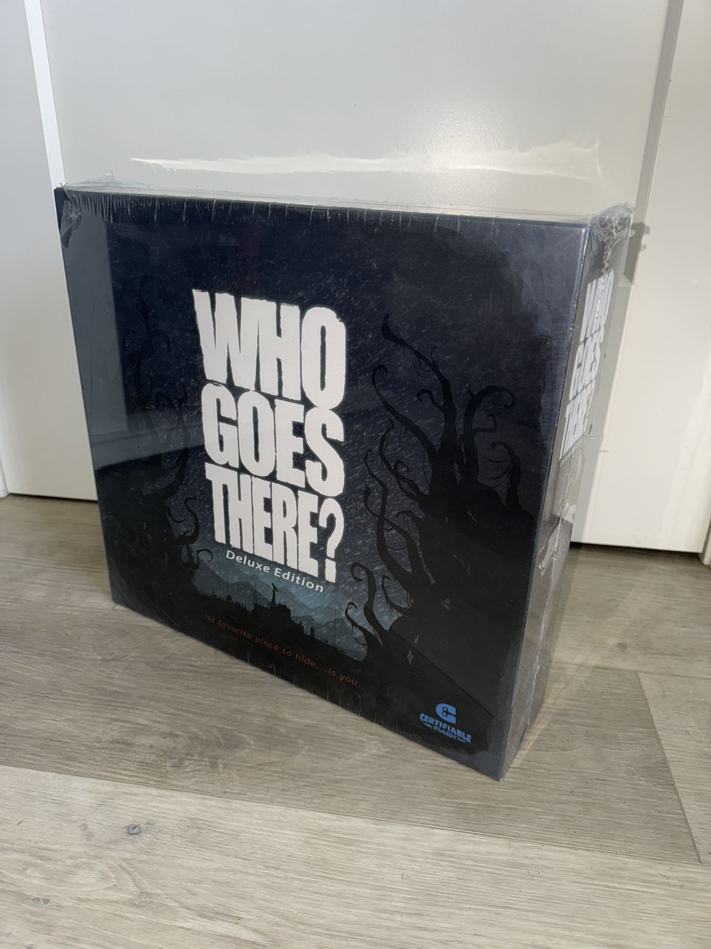 Who Goes There ? Deluxe Edition Board Game 3-6 Players - NEW SEALED