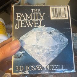 Vintage 1982 “The Family Jewel” 3-D Crystal Puzzle