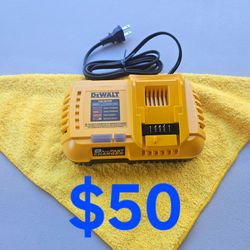 $50 New Dewalt Fast Charger 20-Volt cargador