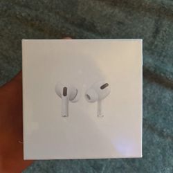AirPods