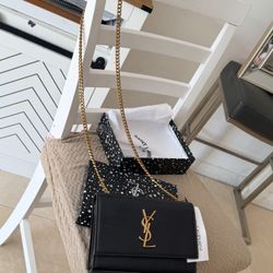 YVESSAINTLAURENT bag New 