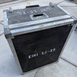 Road Case w/ Wheels
