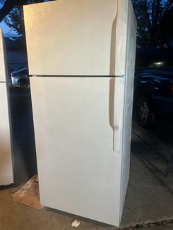 Ge fridge. Size 18