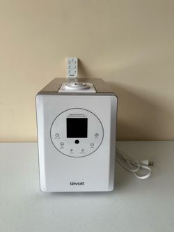 This is a Levoit LV600HH hybrid ultrasonic humidifier