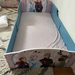 Disney Frozen 2 Wooden Toddler Bed