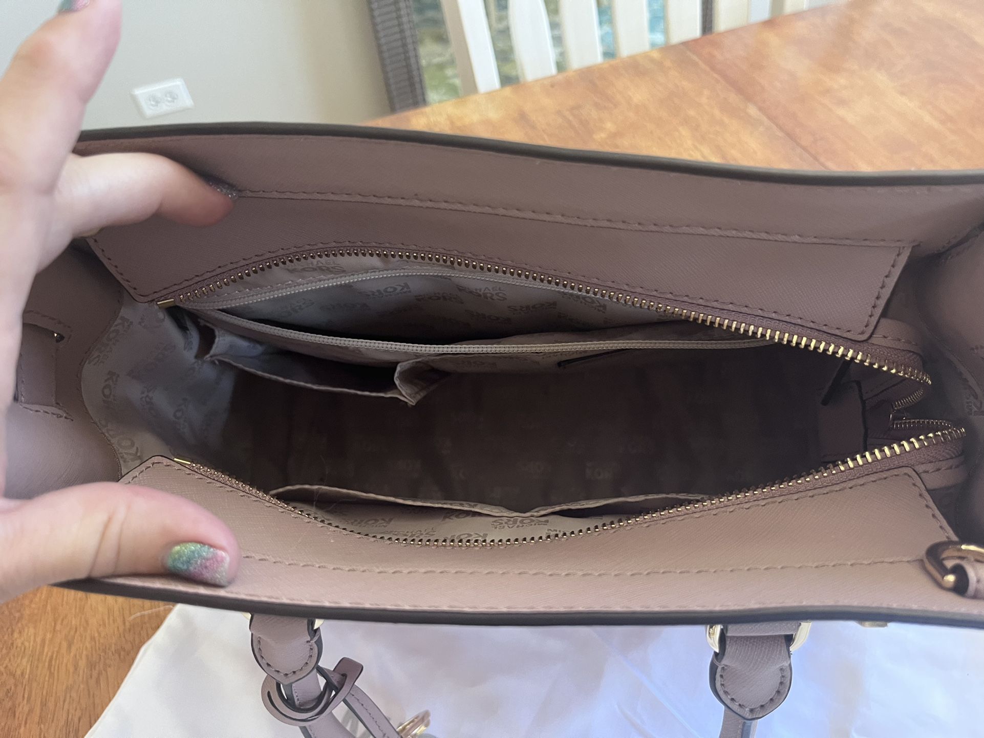 Authentic Michael Kors Handbag Purse