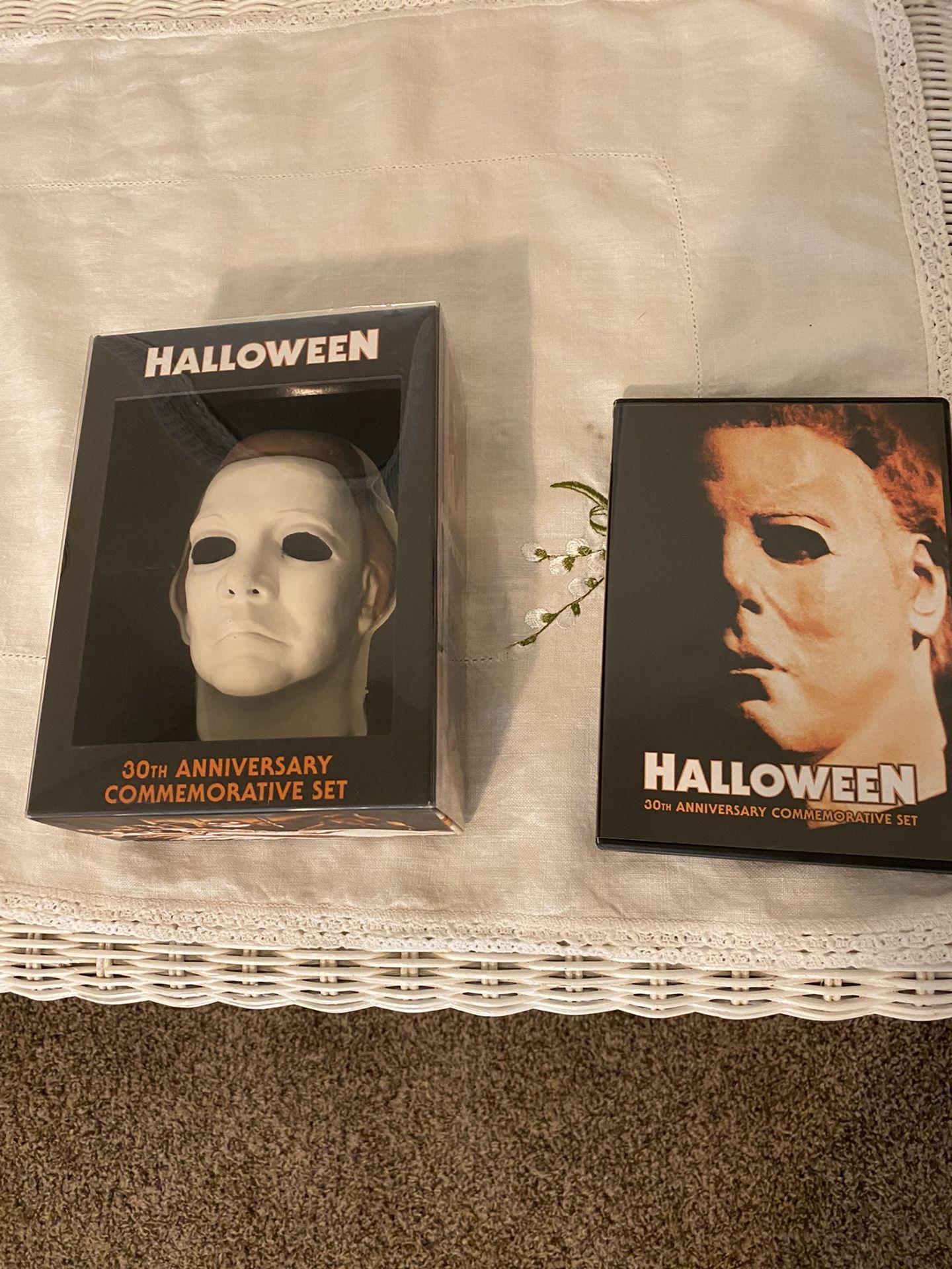 Halloween 30th Anniversary Commemorative Set