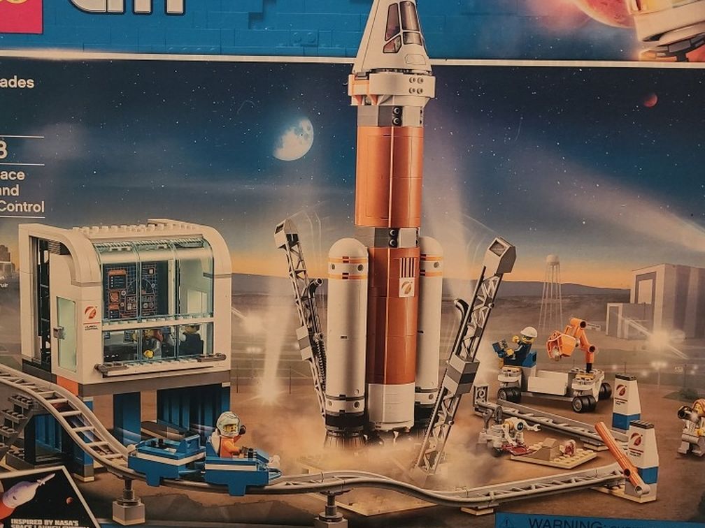 lego city 60228 deep space rocket and launch control