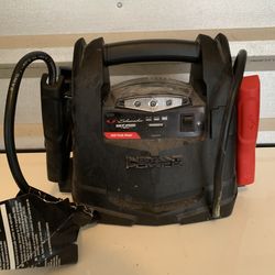 Schumacher Portable Power Station and Jump Starter, 600 Peak Amps