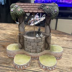 Disney Showcase Collection Snow White Wishing Well