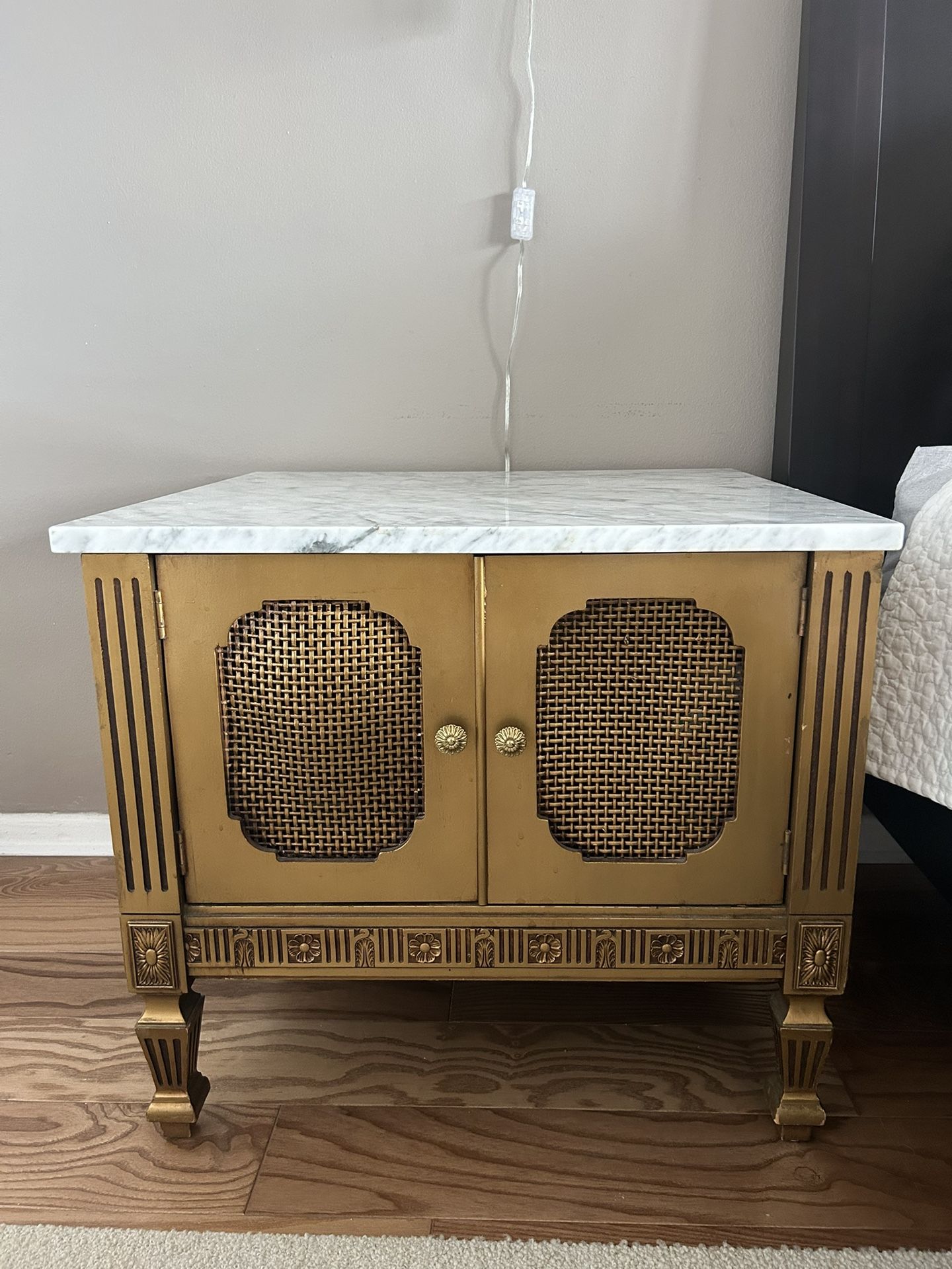 Marble Giltwood Carved Side Table /nightstand