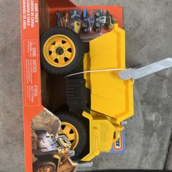 Mattel Construction Matchbox Sand Dump Truck w/5  Vehicles 13" L