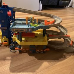 Matchbox 4-Level Garage Play Set
