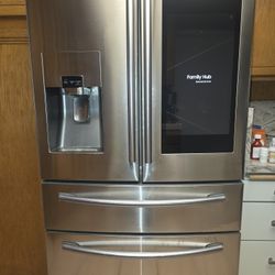 Samsung Family Hub Refrigerator 
