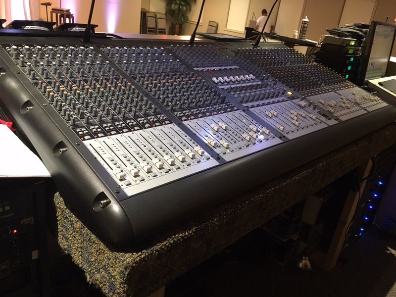 Mackie Onyx 3280 Sound Board 32x8-8 Bus Mixer